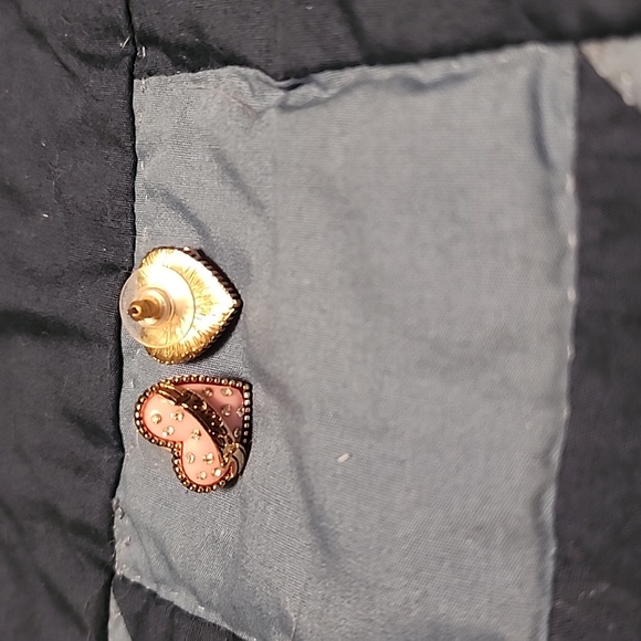 Betsey johnson pink heart earrings - Picture 2 of 2